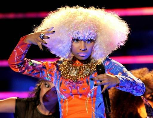 http://www.glamcheck.com/fashion/files/2010/12/Nicki-Minaj-blonde-afro-hairstyle-VH1.jpg