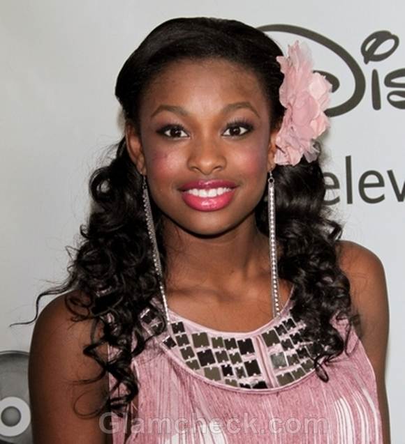 Coco Jones Sports Cute Pink Hair Accessory at All-Star Party