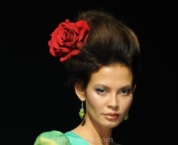 Hair Accessories Trend SS 2012 floral accessories Anna Direchina