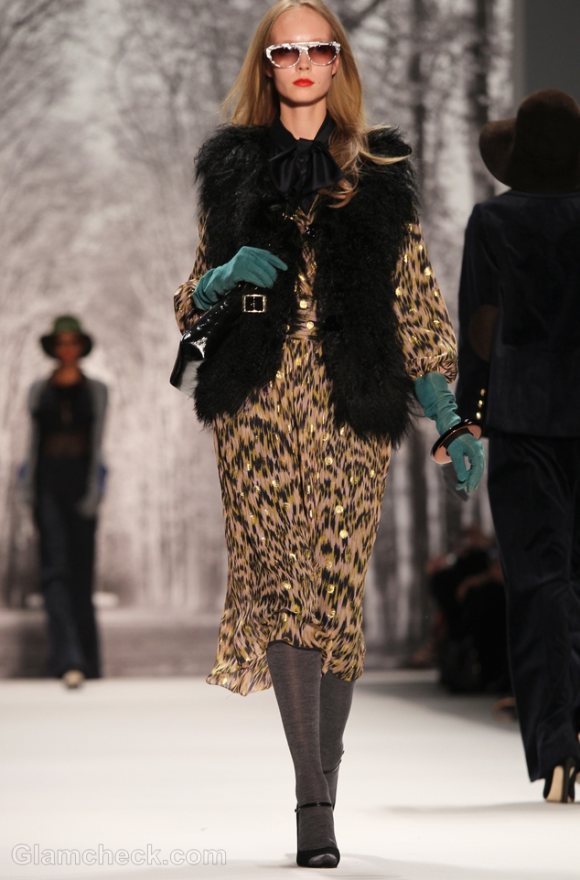 How-to-wear-animal-prints-leopard-print-dress
