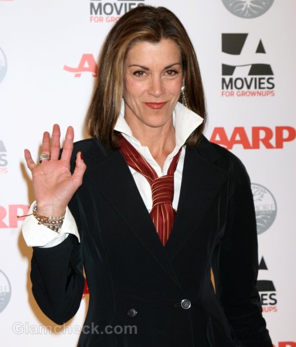 Wendie Malick sports classy androgynous look at awards show